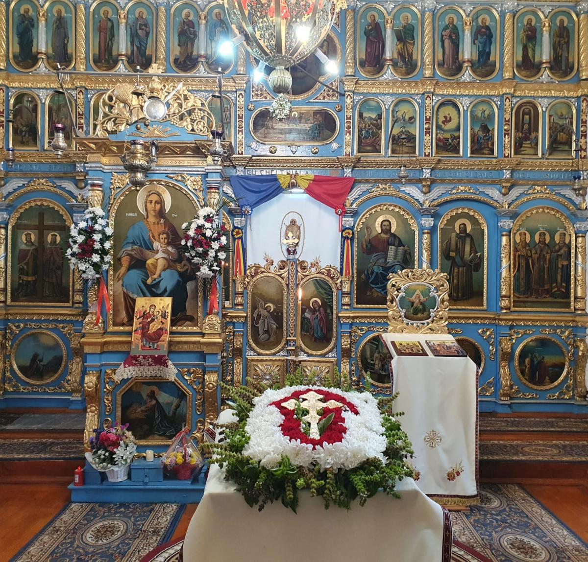Biserica - vedere interior